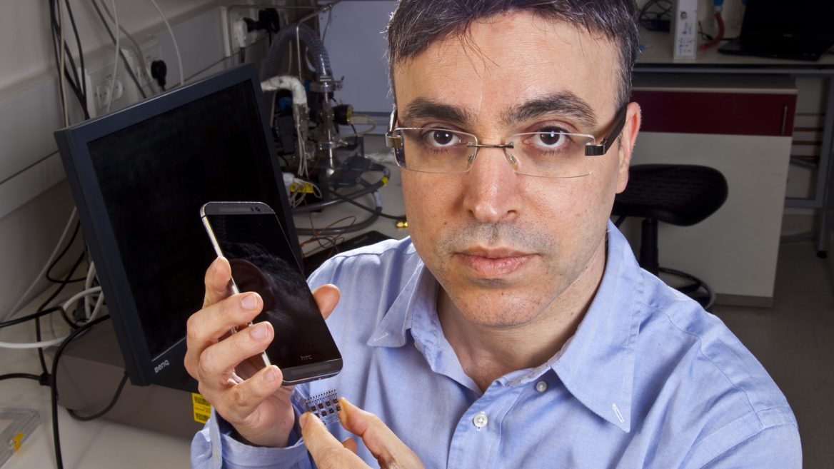 Prof. Haick is a member of the Technion Wolfson Faculty of Chemical Engineering and a researcher at the Technion’s Russell Berrie Nanotechnology Institute, is heading a research consortium that is developing a product that, when coupled with a smartphone, will be able to screen the user’s breath for early detection of life-threatening diseases.