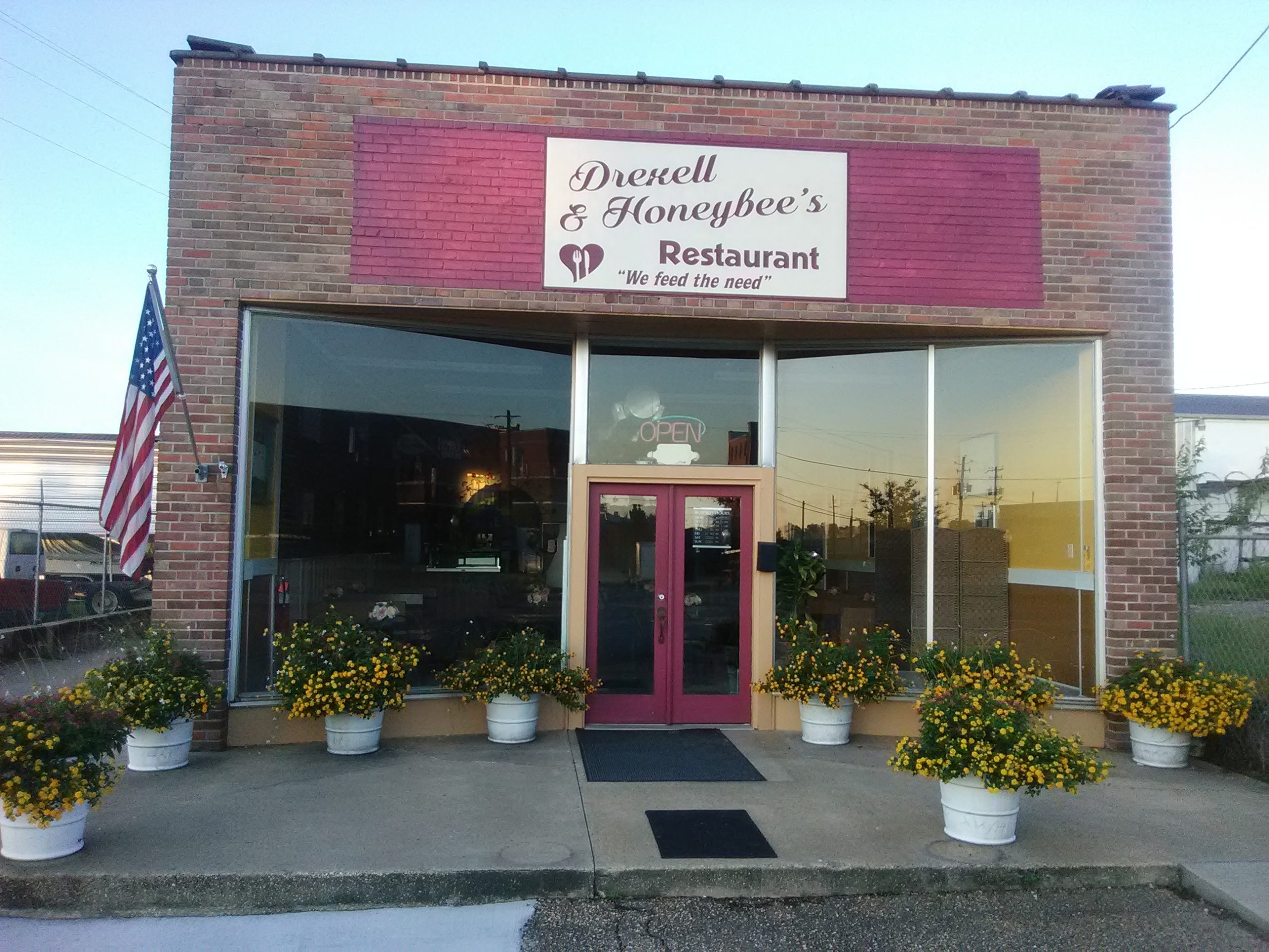 Donation Only Restaurant in Alabama doesn't charge customers Home - Drexell  and Honeybees Drexell and Honeybees